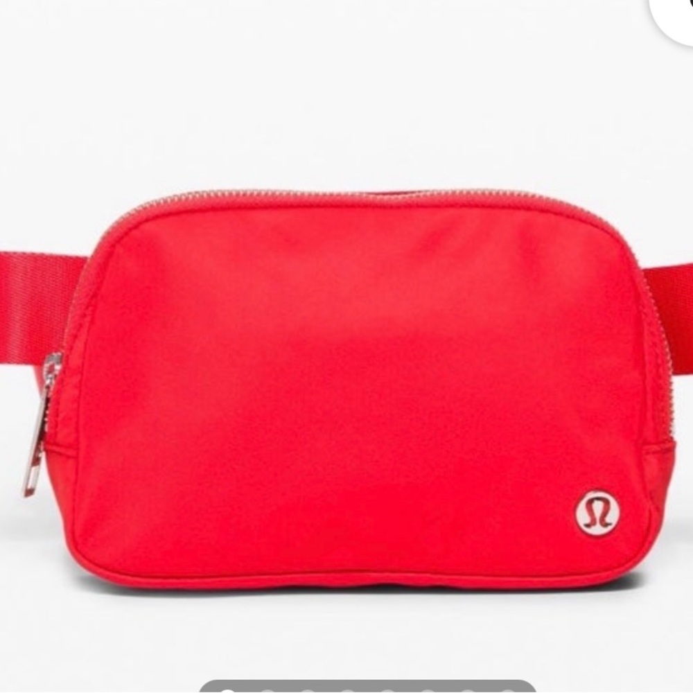 Lululemon Everywhere Belt Bag